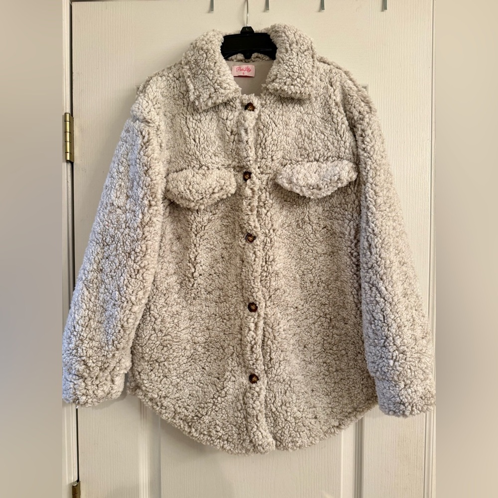 Sz small womens button up sherpa shirt/jacket